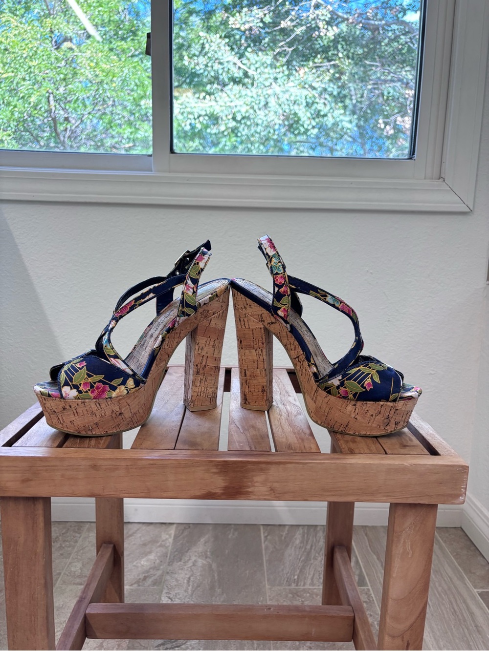 Chinese Laundry Navy Floral Cork Platform Heels - Picture 3 of 7